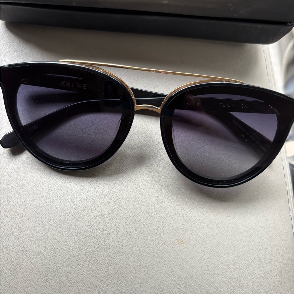 KREWE Black Cat-Eye Sunglasses with Glossy Finish